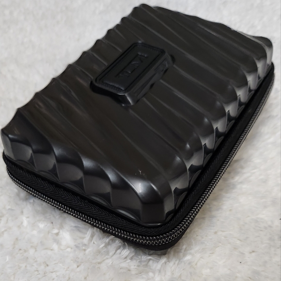 Tumi Hard Shell Cosmetic Bag - Picture 12 of 12